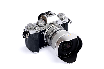 NiSi 15mm F4 silber auf Kamera Fujifilm